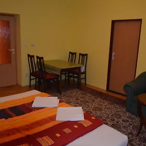 Apartament Ab, Karlowe Wary