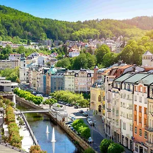 Dvorak & Wellness Hotell