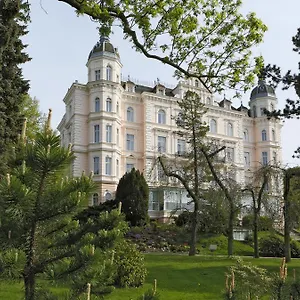 Szálloda Bristol